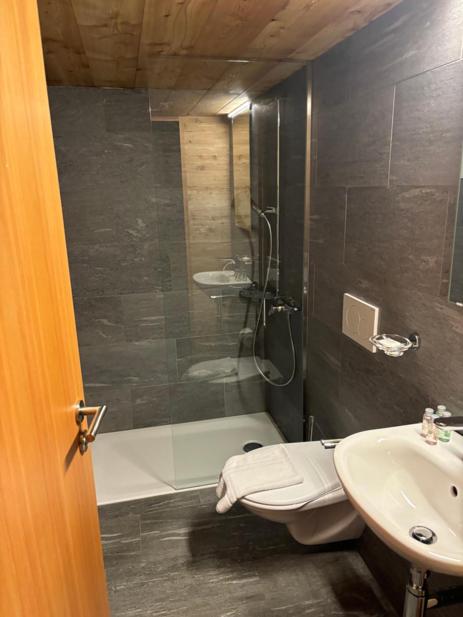 Ristoro Taneda Hotel Quinto ภายนอก รูปภาพ